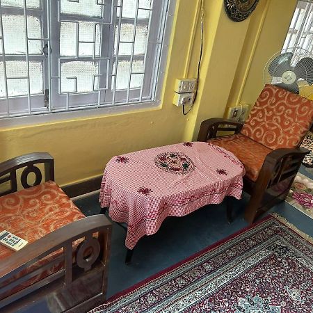 A Home Away From Home 콜카타 외부 사진