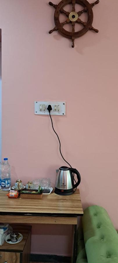 A Home Away From Home 콜카타 외부 사진