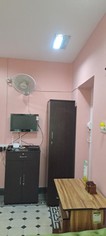 A Home Away From Home 콜카타 외부 사진